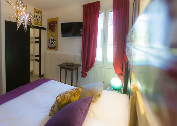 Mamie Jane Hotel